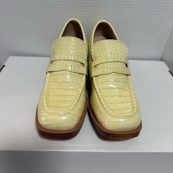 Women’s Urban Outfitters Croc Loafer - Picture 6 of 8